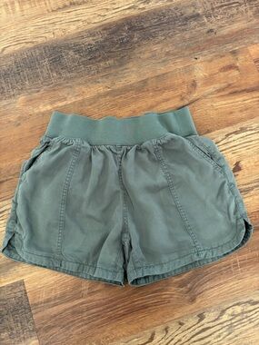 Olive Green Casual Drawstring Shorts 3” Inseam